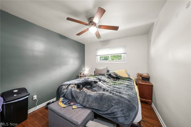 718 Starlight Drive, Seven Hills, OH 44131