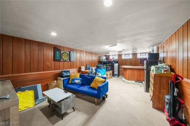 718 Starlight Drive, Seven Hills, OH 44131