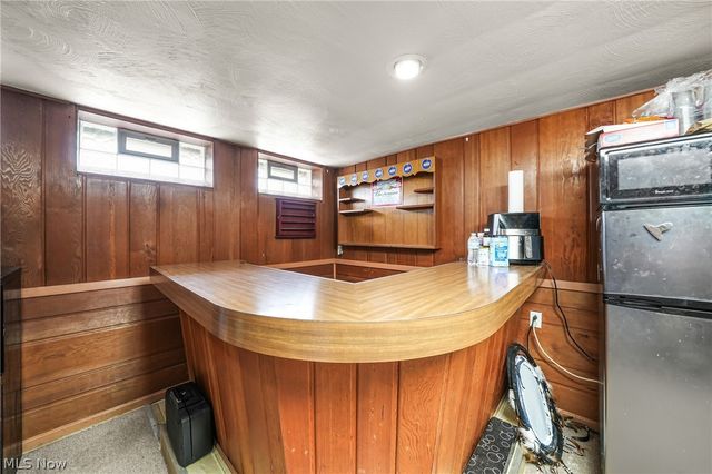 718 Starlight Drive, Seven Hills, OH 44131