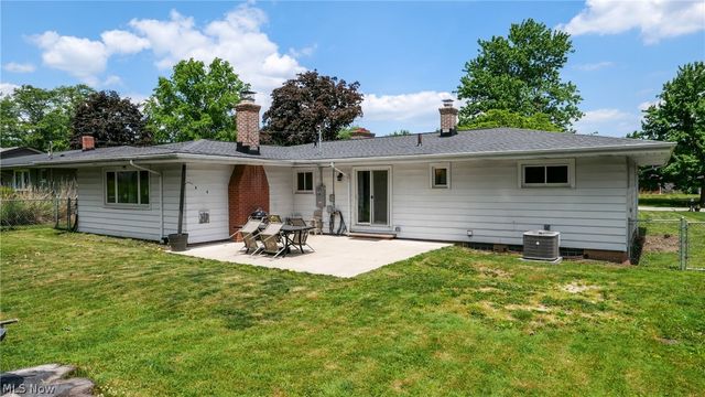 718 Starlight Drive, Seven Hills, OH 44131