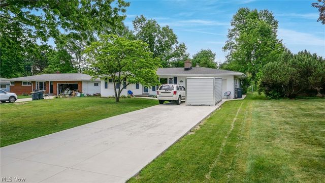 718 Starlight Drive, Seven Hills, OH 44131
