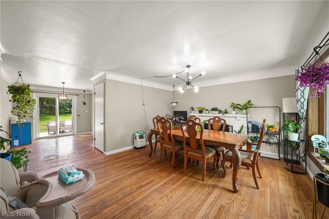 718 Starlight Drive, Seven Hills, OH 44131