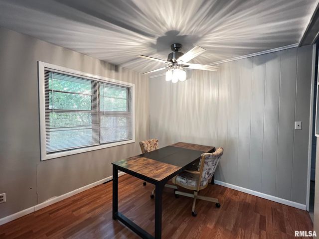 2433 W HUNTINGTON Drive, Peoria, IL 61614