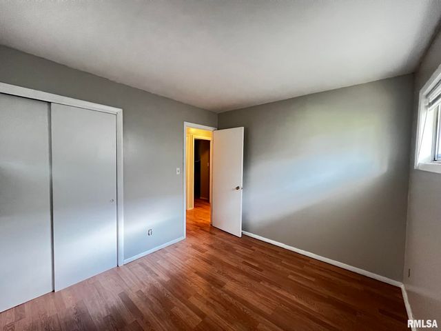 2433 W HUNTINGTON Drive, Peoria, IL 61614
