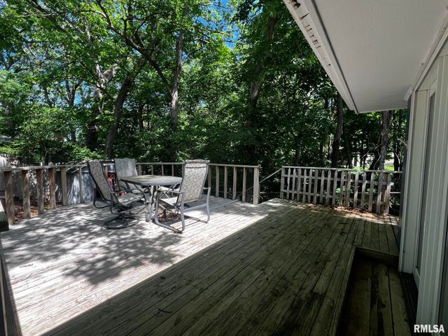 2433 W HUNTINGTON Drive, Peoria, IL 61614