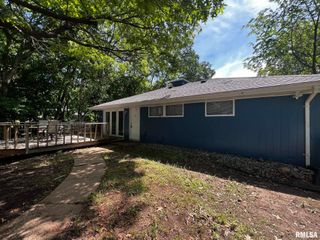 2433 W HUNTINGTON Drive, Peoria, IL 61614