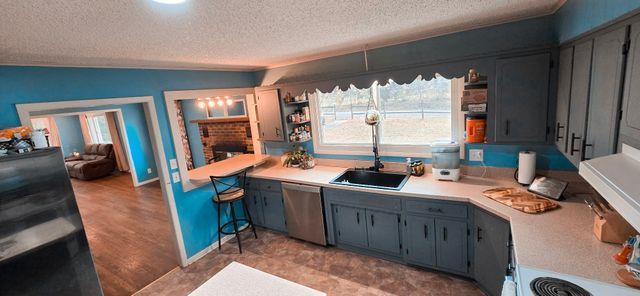 936 Ridge Rd, Quebeck, TN 38579