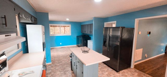 936 Ridge Rd, Quebeck, TN 38579