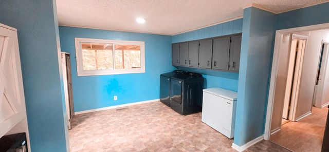 936 Ridge Rd, Quebeck, TN 38579