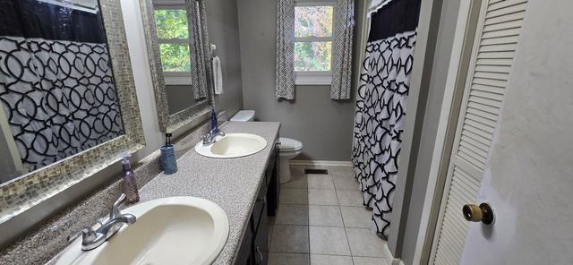 936 Ridge Rd, Quebeck, TN 38579