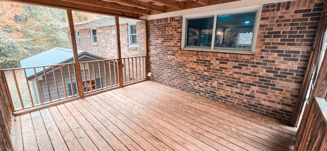 936 Ridge Rd, Quebeck, TN 38579