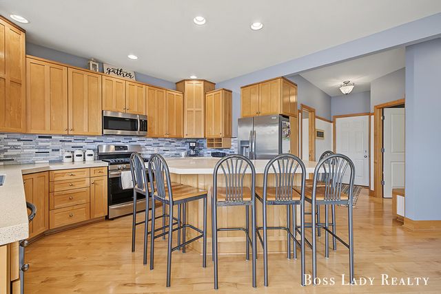 2213 N Bristol Street, Holland, MI 49424