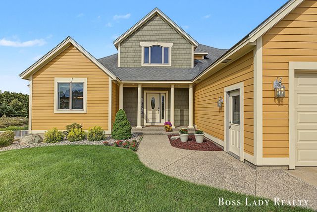2213 N Bristol Street, Holland, MI 49424