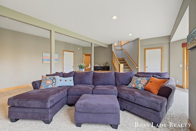 2213 N Bristol Street, Holland, MI 49424