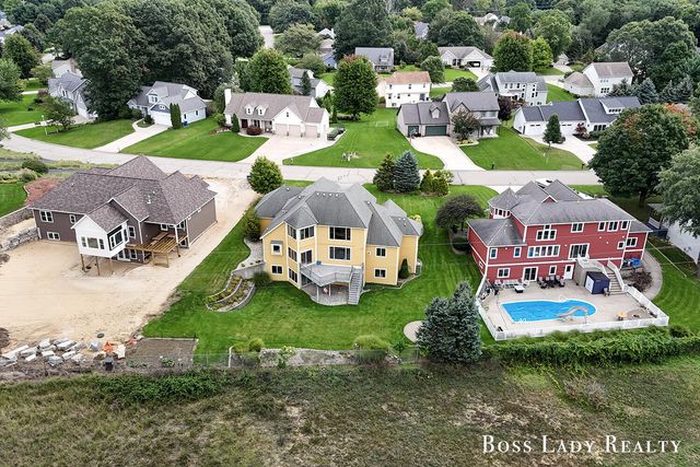 2213 N Bristol Street, Holland, MI 49424