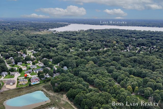 2213 N Bristol Street, Holland, MI 49424