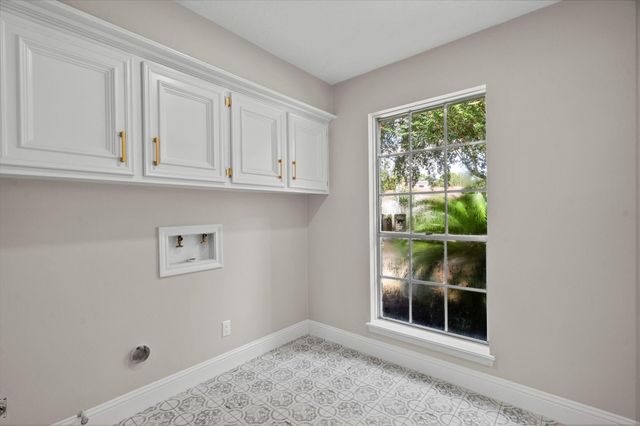 16318 Heatherdale Drive, Houston, TX 77059
