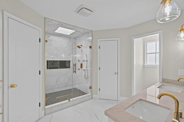 16318 Heatherdale Drive, Houston, TX 77059