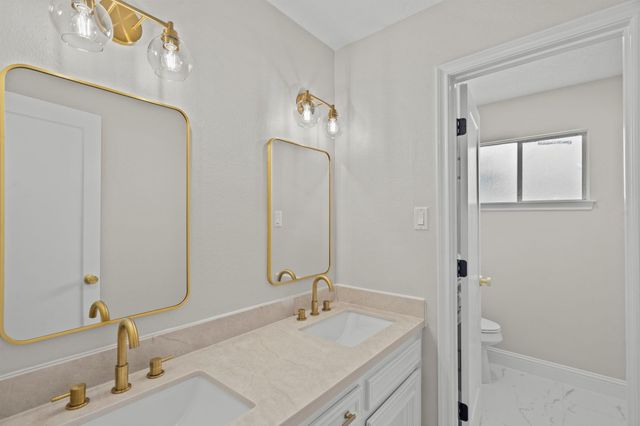 16318 Heatherdale Drive, Houston, TX 77059