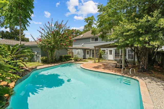 16318 Heatherdale Drive, Houston, TX 77059
