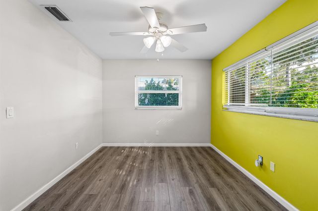 113 Park Lane E, Hypoluxo, FL 33462