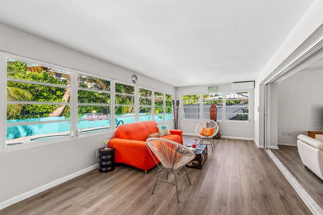 113 Park Lane E, Hypoluxo, FL 33462