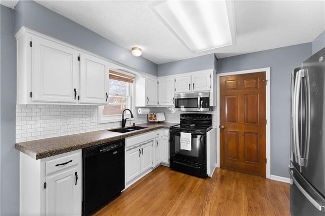 15611 Maple Street, Overland Park, KS 66223