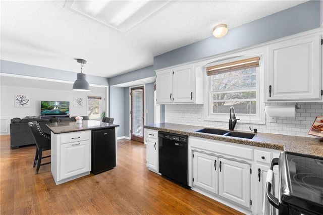 15611 Maple Street, Overland Park, KS 66223