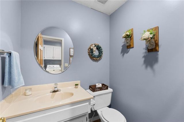 15611 Maple Street, Overland Park, KS 66223