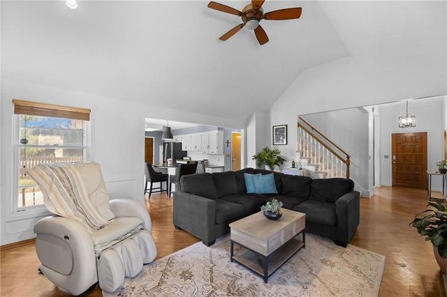 15611 Maple Street, Overland Park, KS 66223