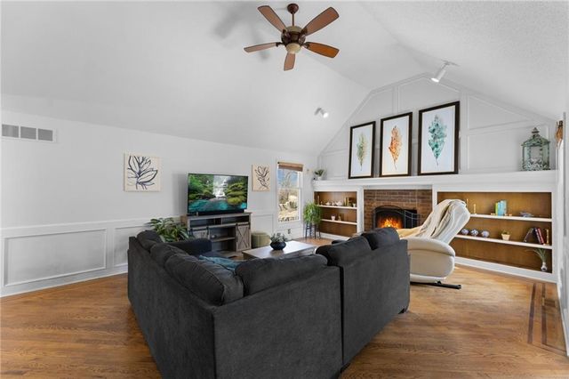 15611 Maple Street, Overland Park, KS 66223