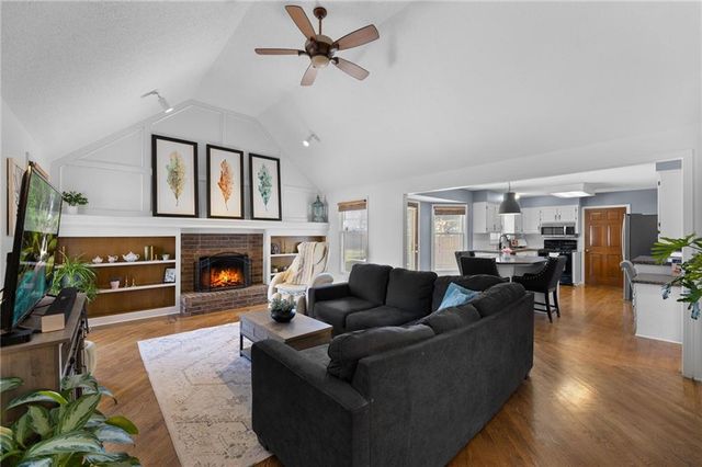 15611 Maple Street, Overland Park, KS 66223