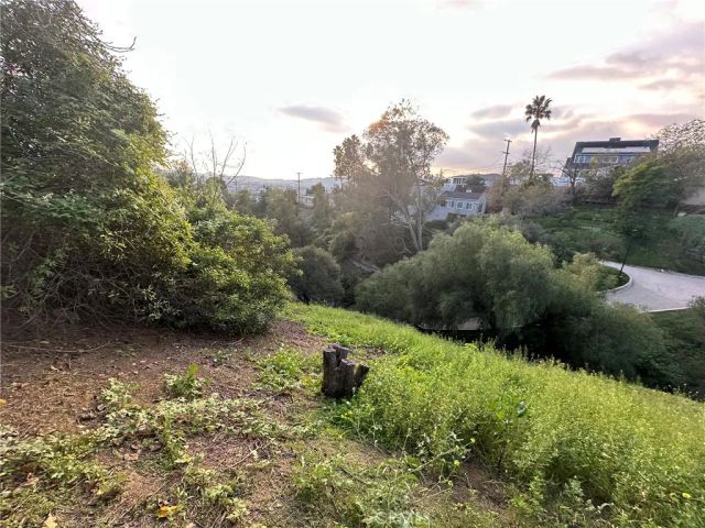 0 SINCLAIR, Glendale, CA 91205