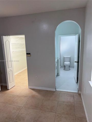9128 SW 162nd Pl, Miami, FL 33196