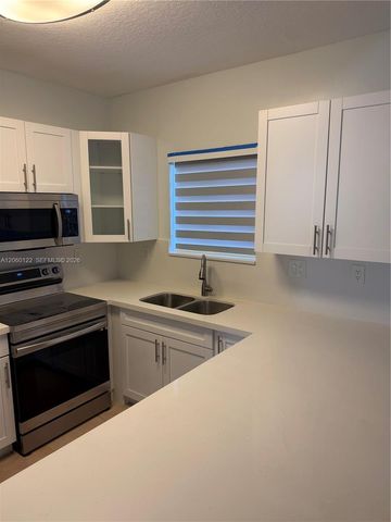9128 SW 162nd Pl, Miami, FL 33196