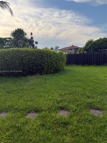 9128 SW 162nd Pl, Miami, FL 33196