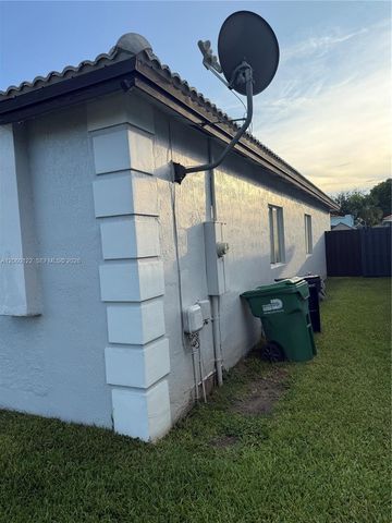 9128 SW 162nd Pl, Miami, FL 33196