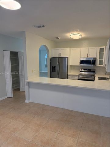 9128 SW 162nd Pl, Miami, FL 33196