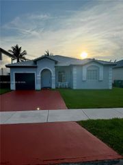 9128 SW 162nd Pl, Miami, FL 33196