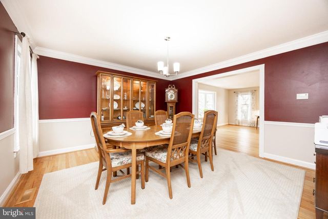 35 OAKWOOD LN, Phoenixville, PA 19460