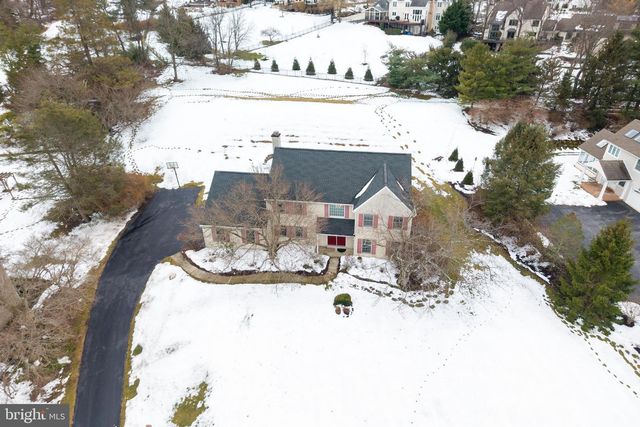 35 OAKWOOD LN, Phoenixville, PA 19460