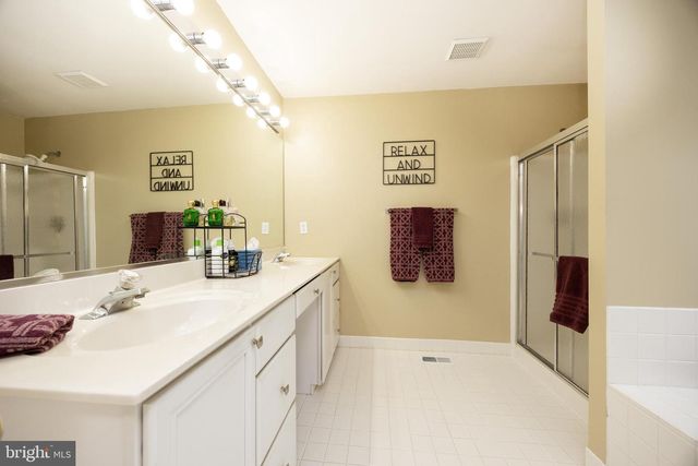 35 OAKWOOD LN, Phoenixville, PA 19460