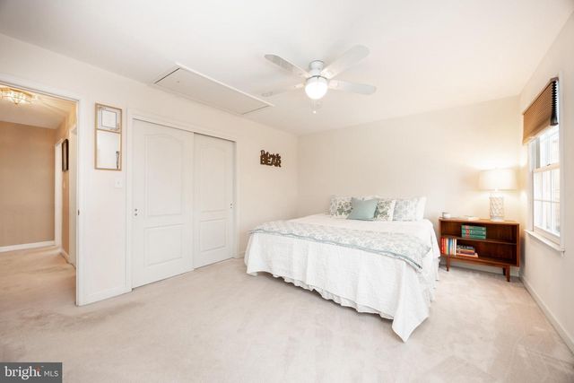 35 OAKWOOD LN, Phoenixville, PA 19460