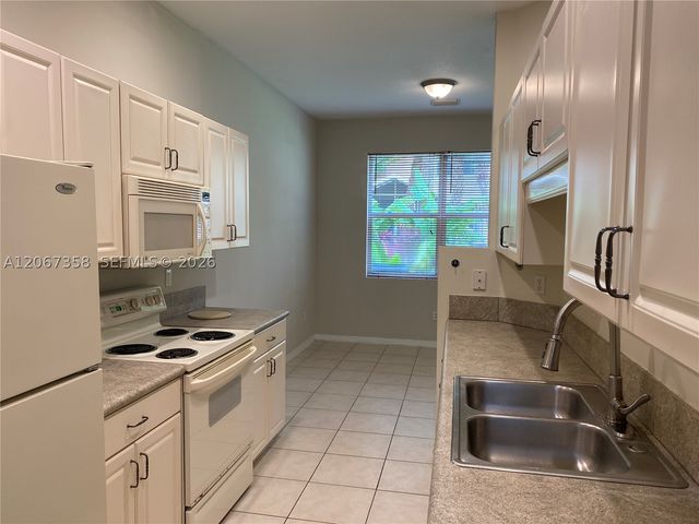 112 Wakulla Springs Way, Royal Palm Beach, FL 33411