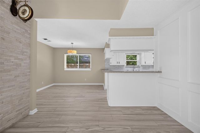 6527 Apple Valley Lane, Houston, TX 77069