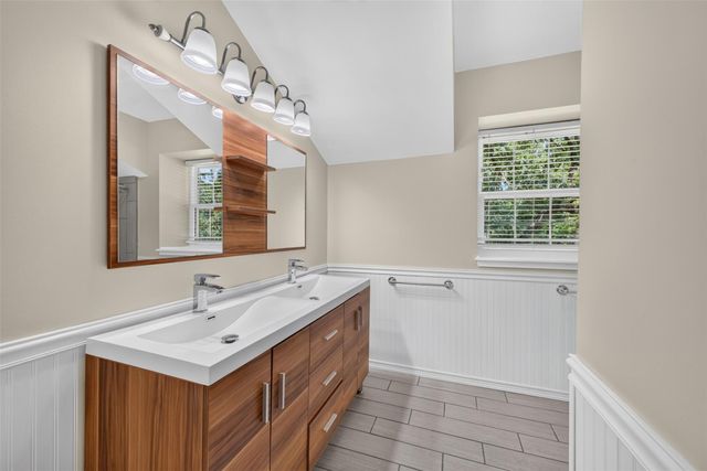6527 Apple Valley Lane, Houston, TX 77069