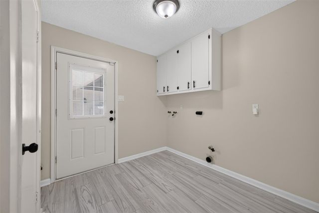 6527 Apple Valley Lane, Houston, TX 77069