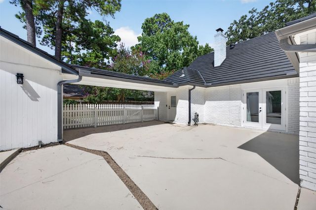 6527 Apple Valley Lane, Houston, TX 77069