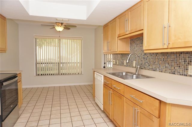 6065 W Croyden Circle, Crystal River, FL 34429