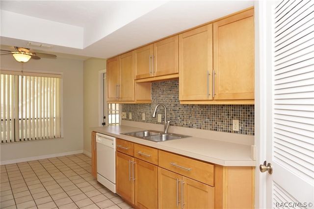 6065 W Croyden Circle, Crystal River, FL 34429